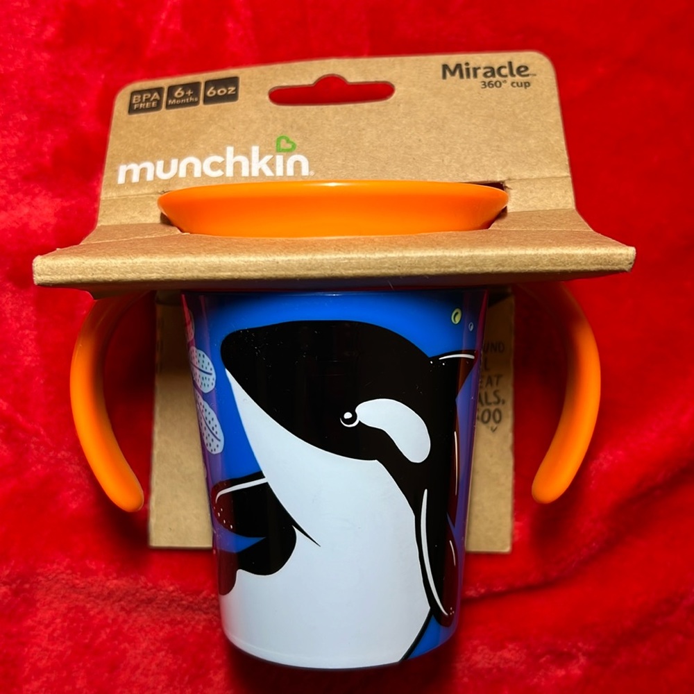 NWT Whale 6oz Munchkin Miracle 360• cup 6+ months. BPA FREE. Dentist Recommended